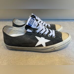 Golden Goose Women’s sneakers EU 39 size 8/9 GGDB in olive green suede and white